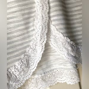 ☀️LAUREN CONRAD | LACE-TRIMMED | SHORT SLEEVE